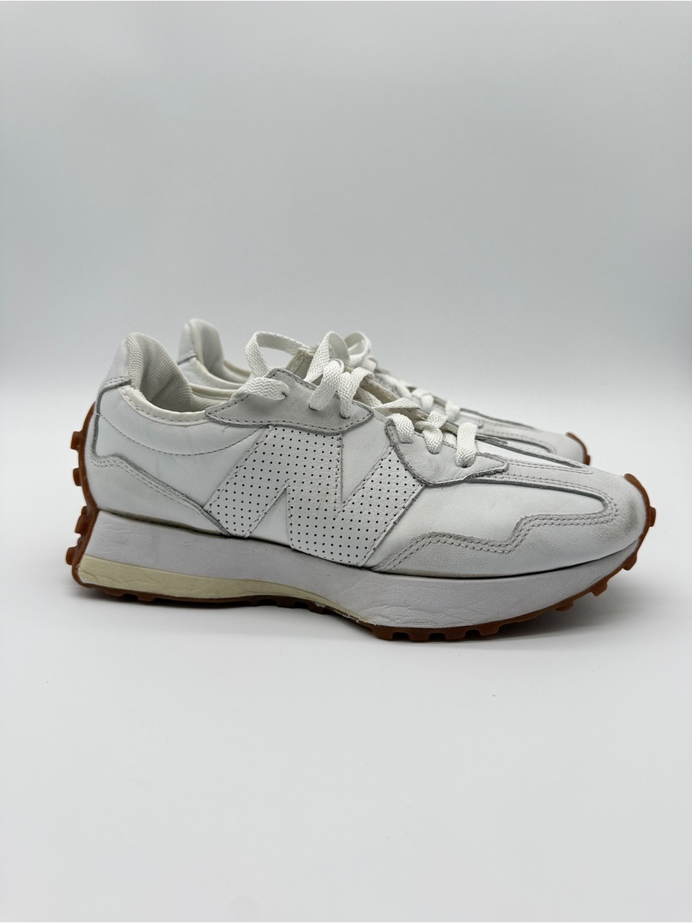New Balance 327 White Leather Sneakers WS327LS Women’s Size 8 - Picture 5 of 8